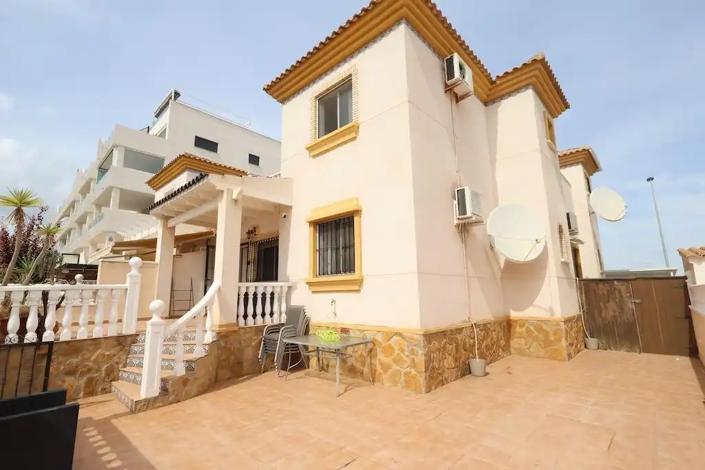Maison mitoyenne avec piscine à louer à Calle ESTRAGON, imagen 18