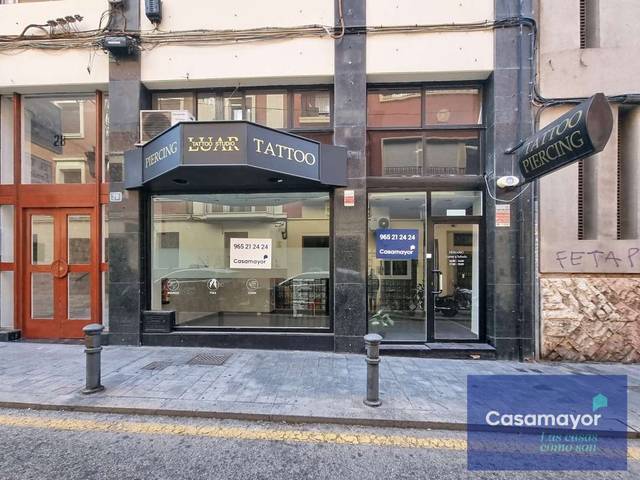 Local comercial en Alquiler en Calle del Médico Pascual Pérez en Barrio del Centro