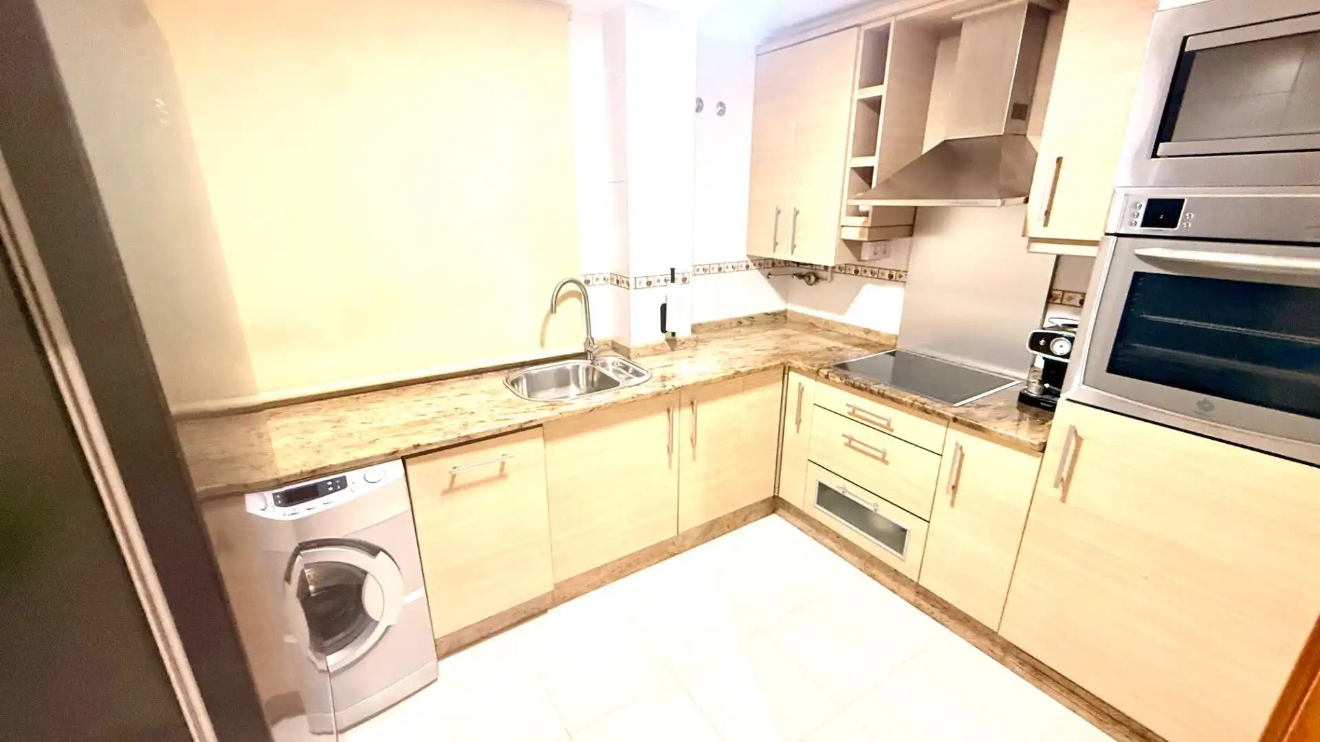 Cocina de Estudio en venta en A Cañiza   con Calefacción, Trastero y Amueblado
