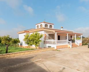 Exterior view of House or chalet for sale in Alcalá de Guadaira  with Swimming Pool