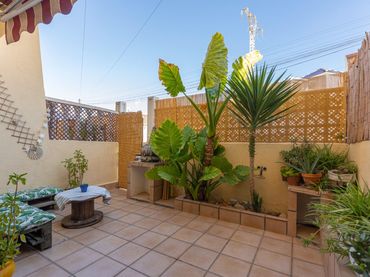 Maison avec balcon à vendre à Calle Calle Salvador Dalí
