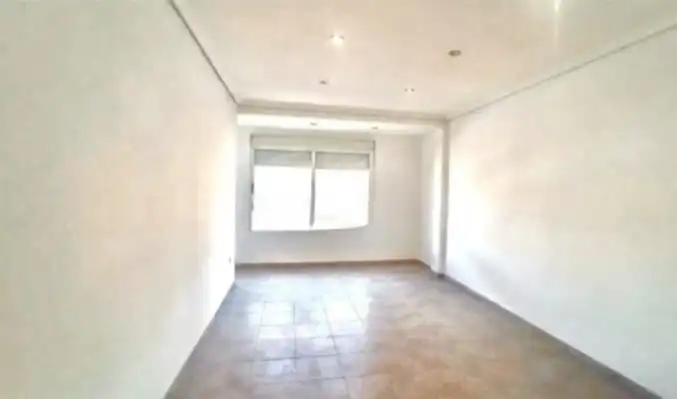 Piso de alquiler en Carrer de Joan d'Àustria, Centro