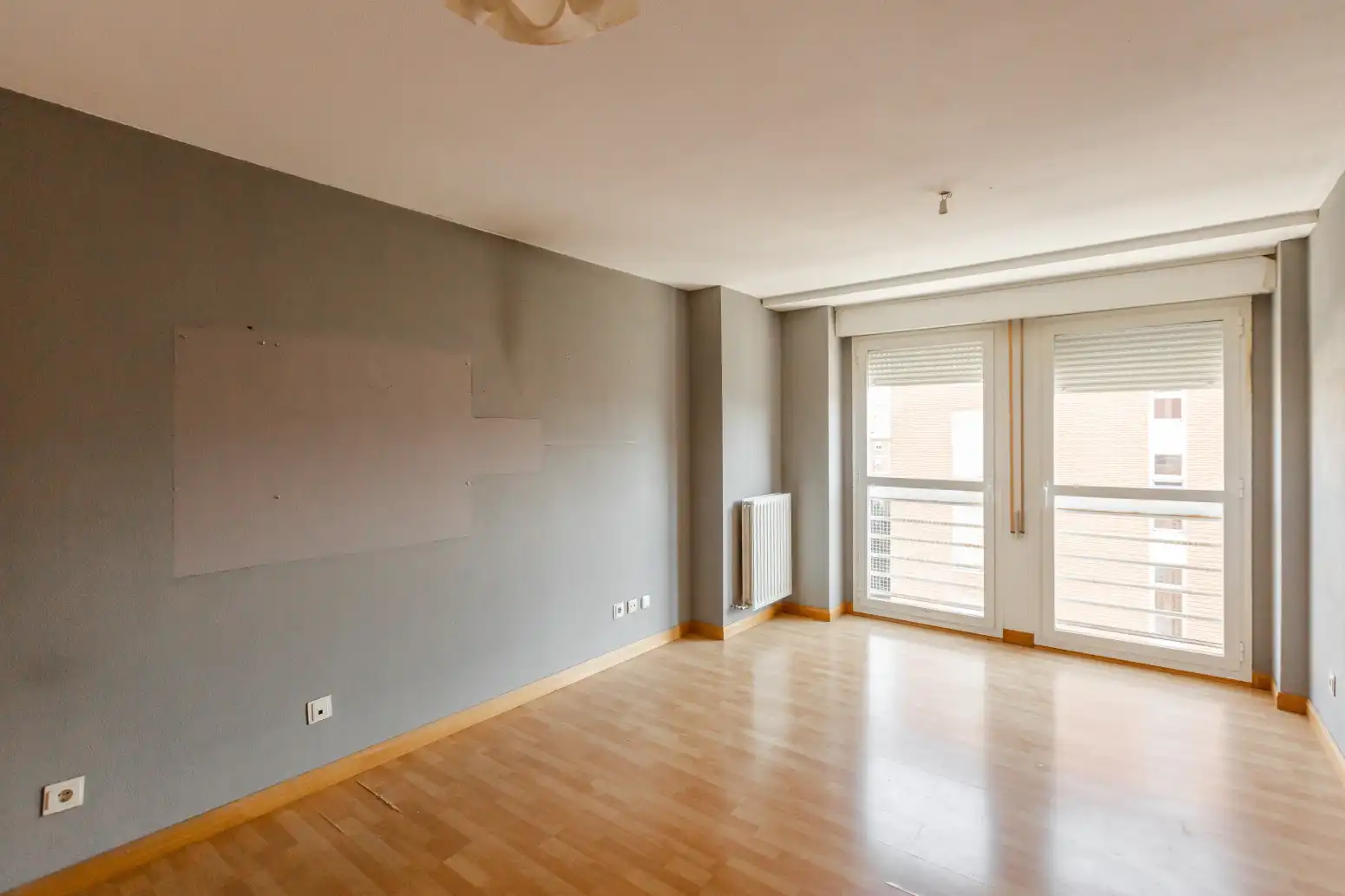 Sala d'estar de Pis en venda en  Pamplona / Iruña amb Calefacció, Parquet i Traster