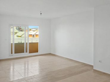 Piso con piscina en venta en Pego