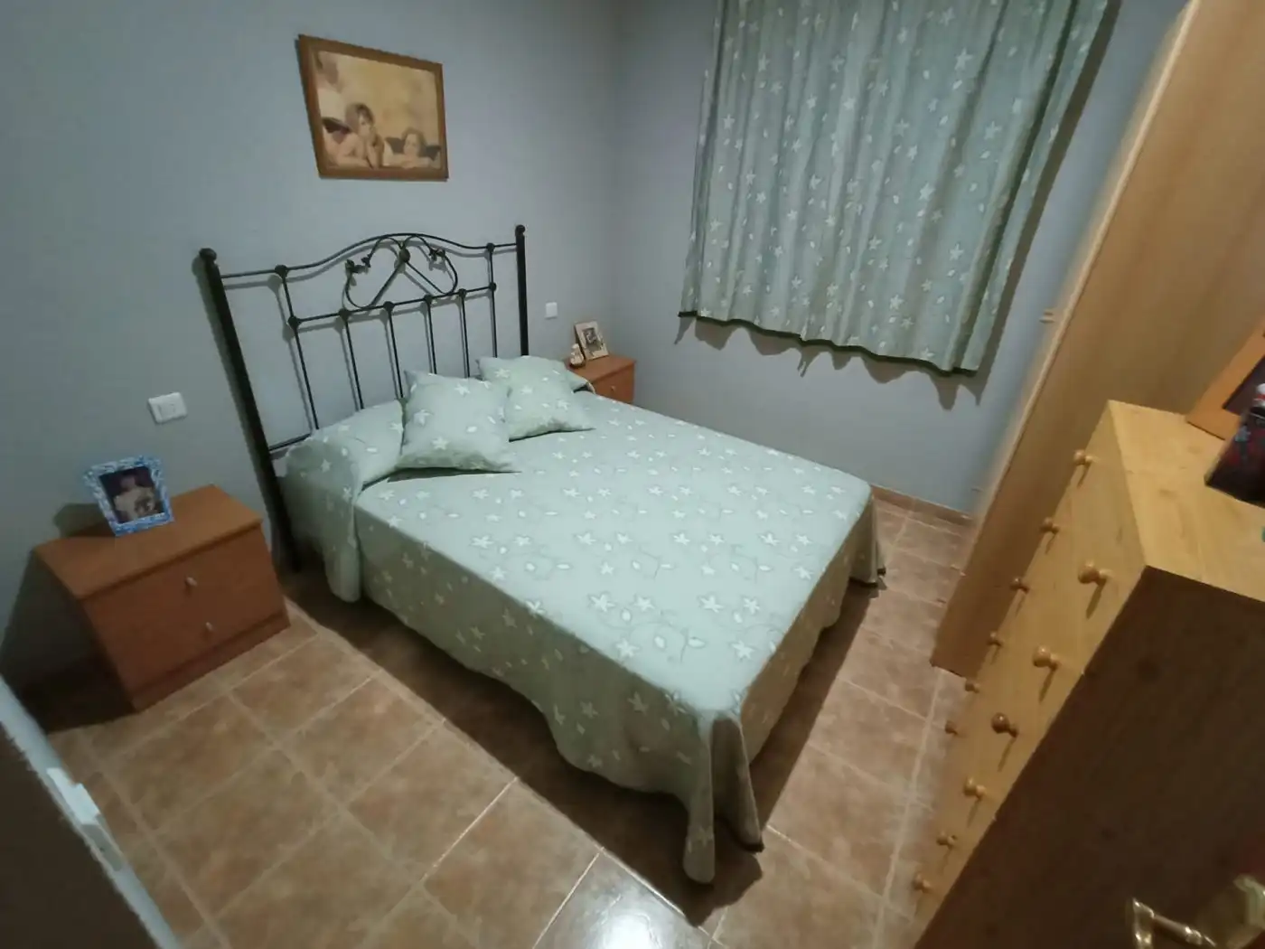 Dormitori de Casa o xalet en venda en Alburquerque amb Jardí privat, Piscina i Moblat