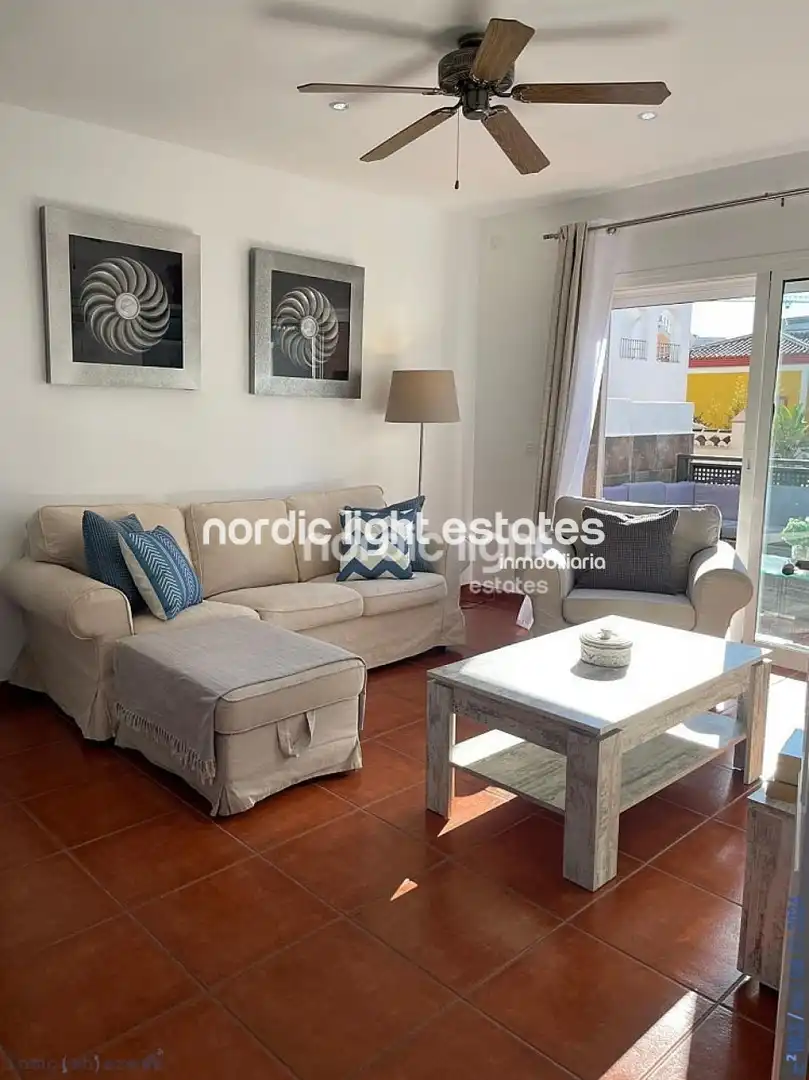 Sala de estar de Casa o chalet en venta en Nerja con Terraza y Piscina