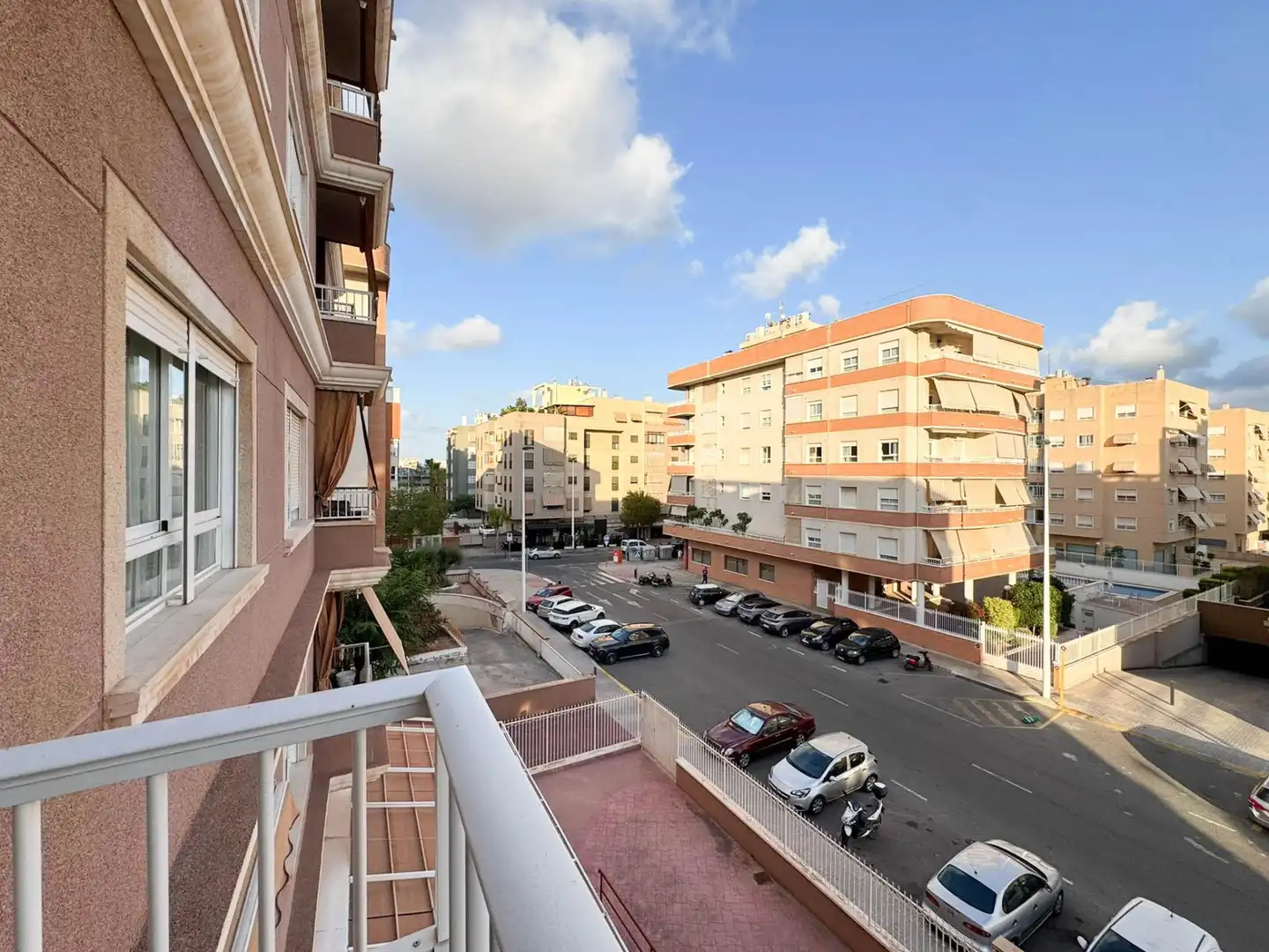 Vista exterior de Pis de lloguer en Elche / Elx amb Moblat i Balcó