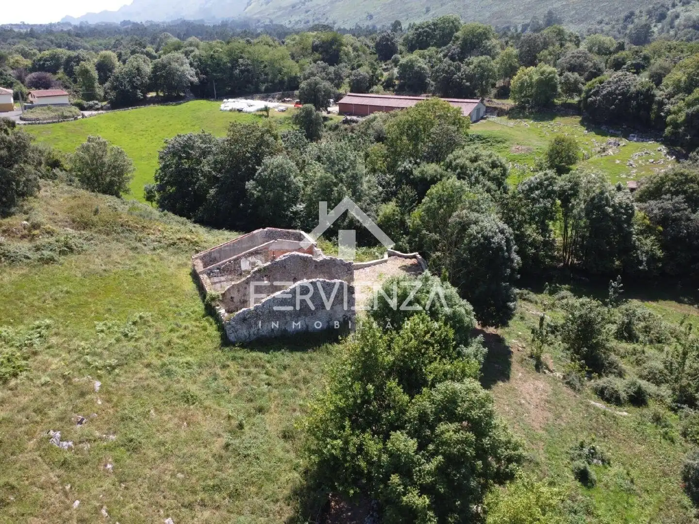 Houses for sale in Posada - Barro