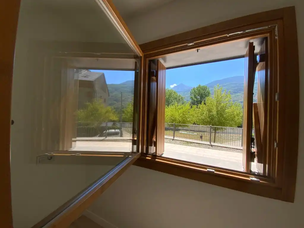 Vista exterior de Apartament en venda en Benasque amb Terrassa