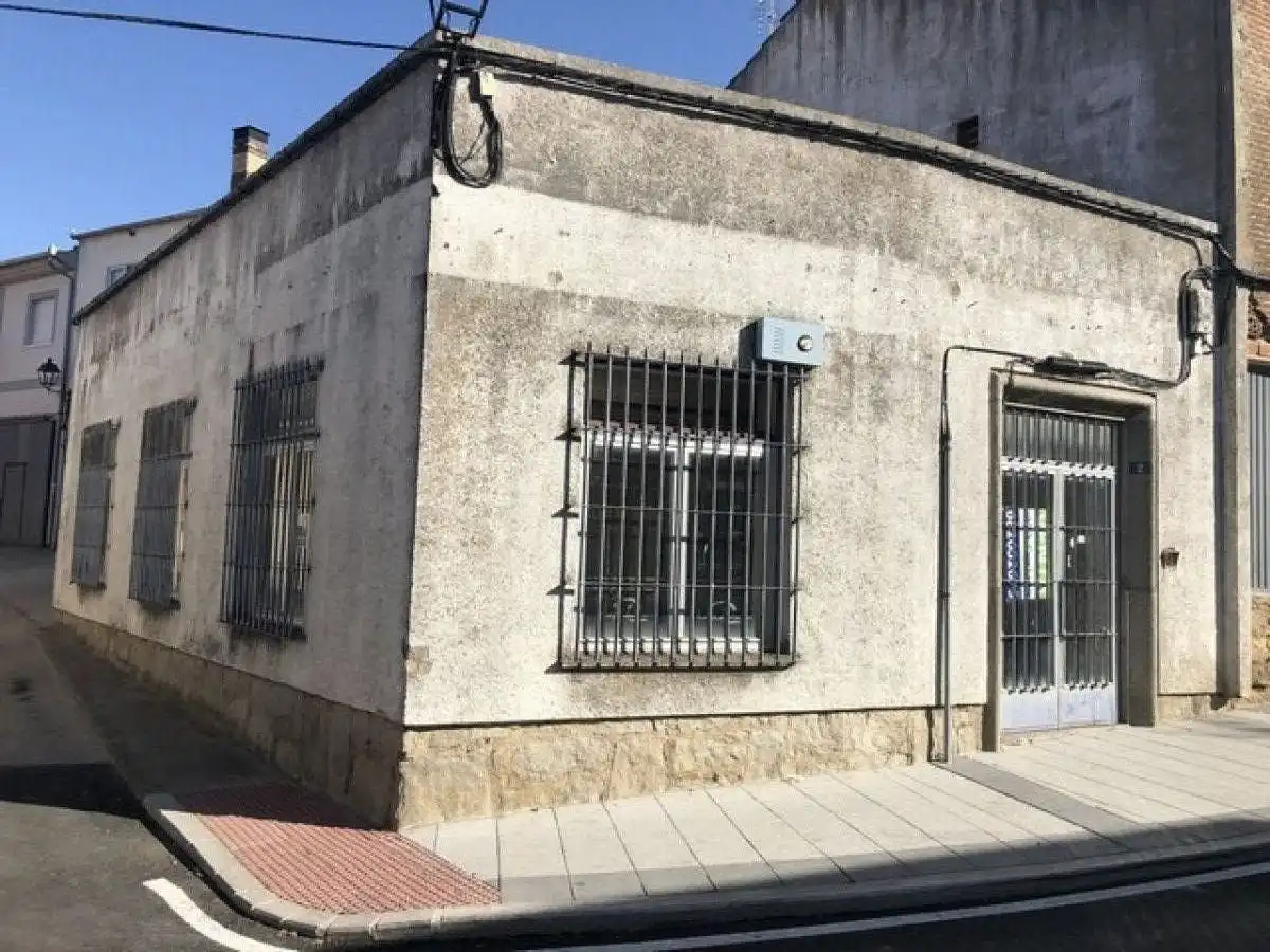Commercial properties for sale in Cantalpino
