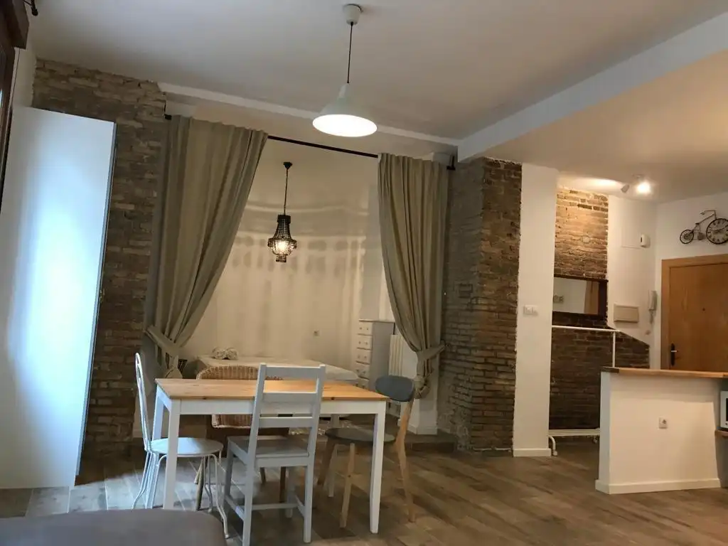 Menjador de Planta baixa de lloguer en Granada amb Aire condicionat, Calefacció i Moblat