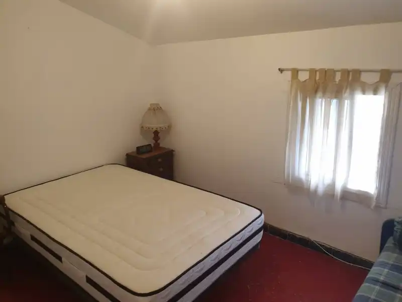 Dormitori de Casa o xalet en venda en Serradilla amb Aire condicionat, Jardí privat i Traster