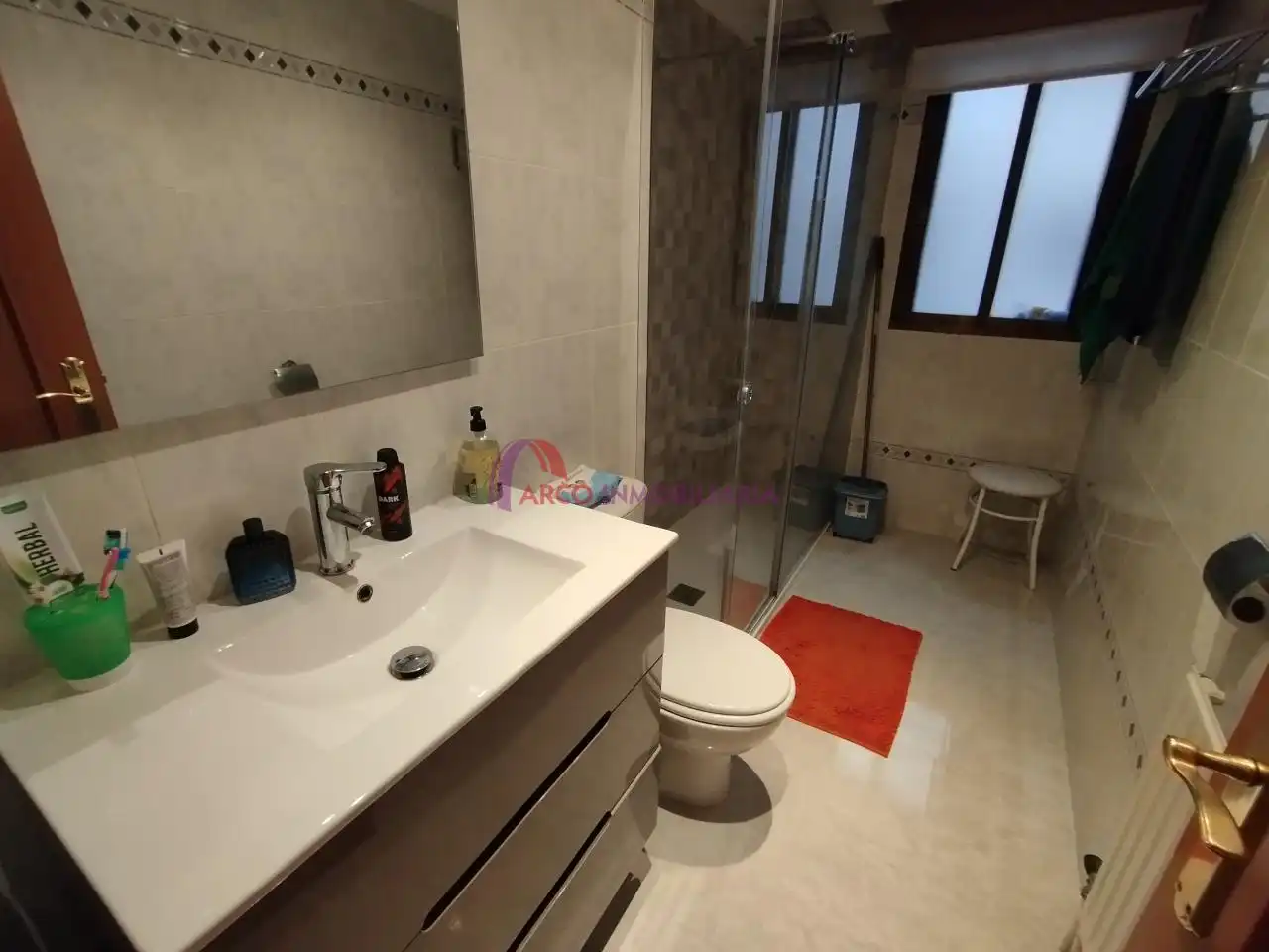 Bany de Apartament en venda en Burgos amb Calefacció, Parquet i Traster