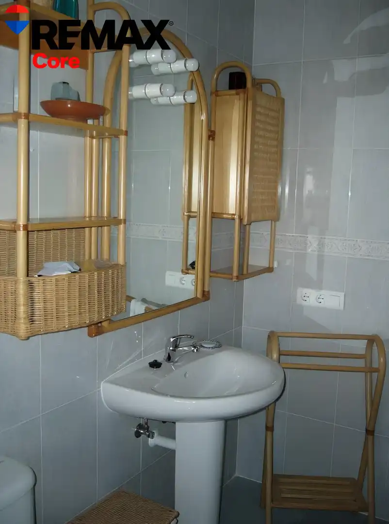Bany de Casa o xalet en venda en Orellana la Vieja amb Aire condicionat, Terrassa i Balcó