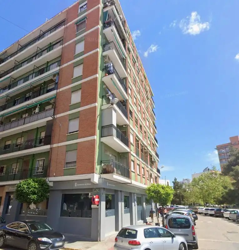 Vista exterior de Pis en venda en Juzgados