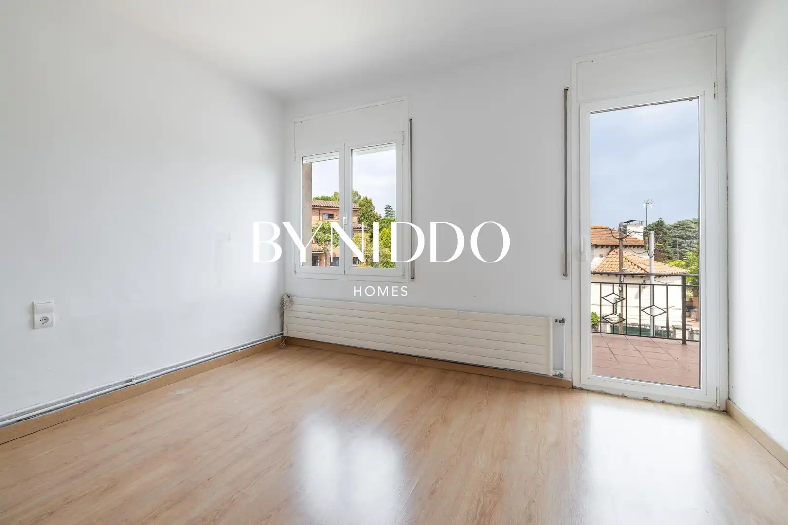Dormitori de Casa o xalet en venda en Sant Cugat del Vallès amb Jardí privat, Terrassa i Traster