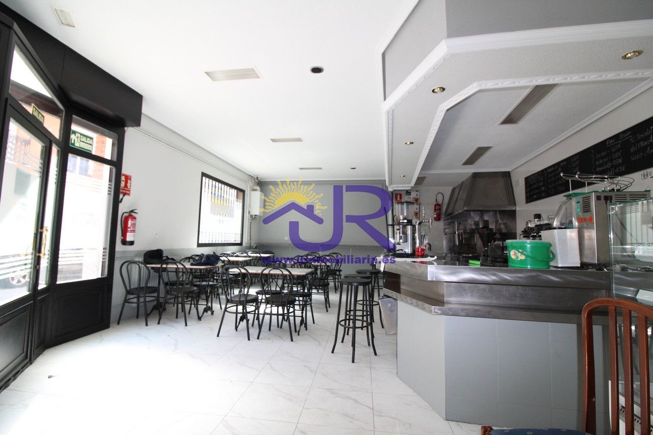 Local en venda en Paracuellos de Jarama amb Calefacció