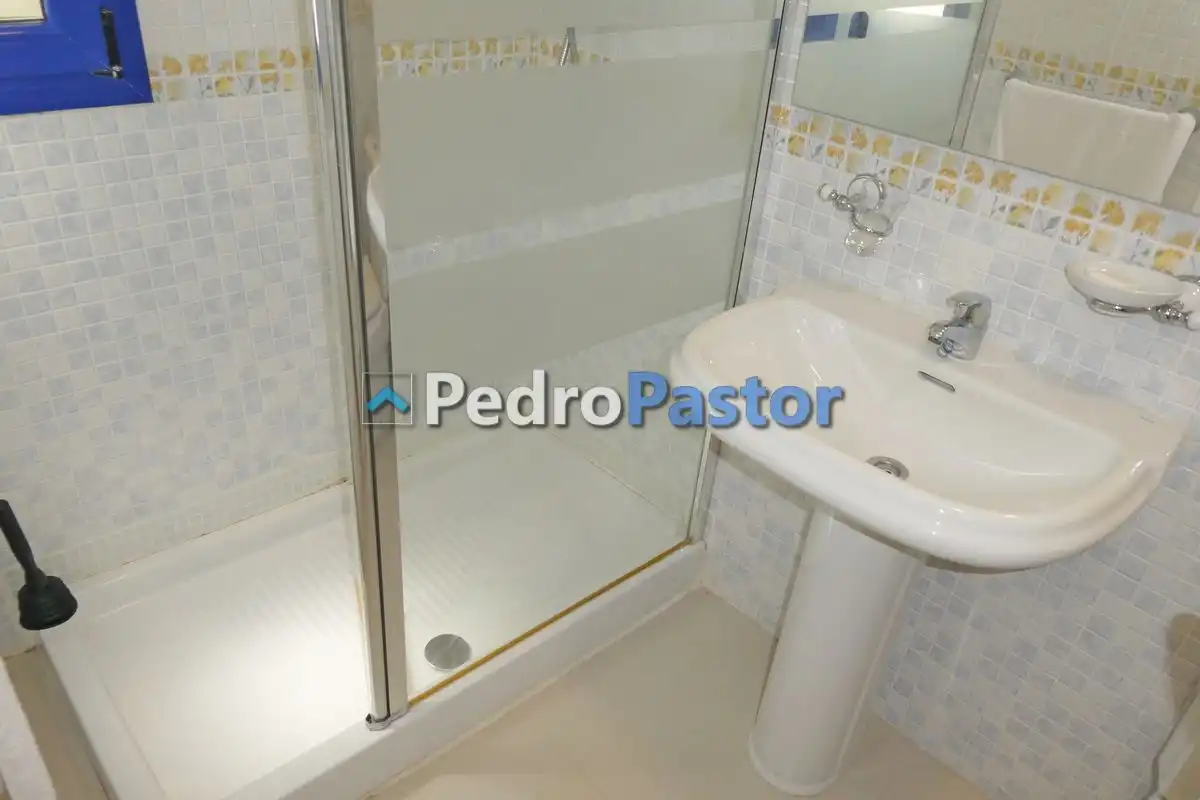 Baño de Apartamento en venta en Dénia con Aire acondicionado, Calefacción y Jardín privado