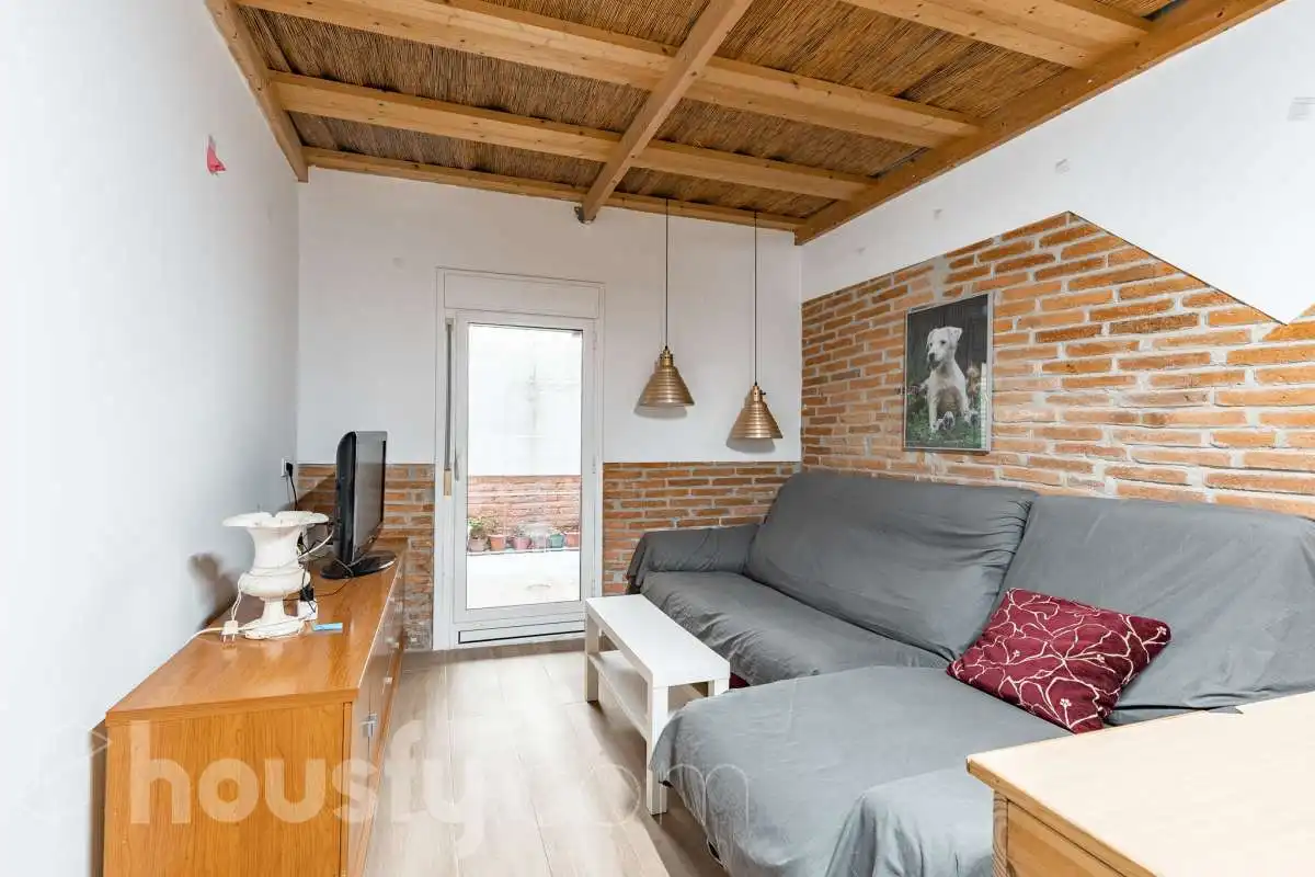 Living room of Flat for sale in L'Hospitalet de Llobregat