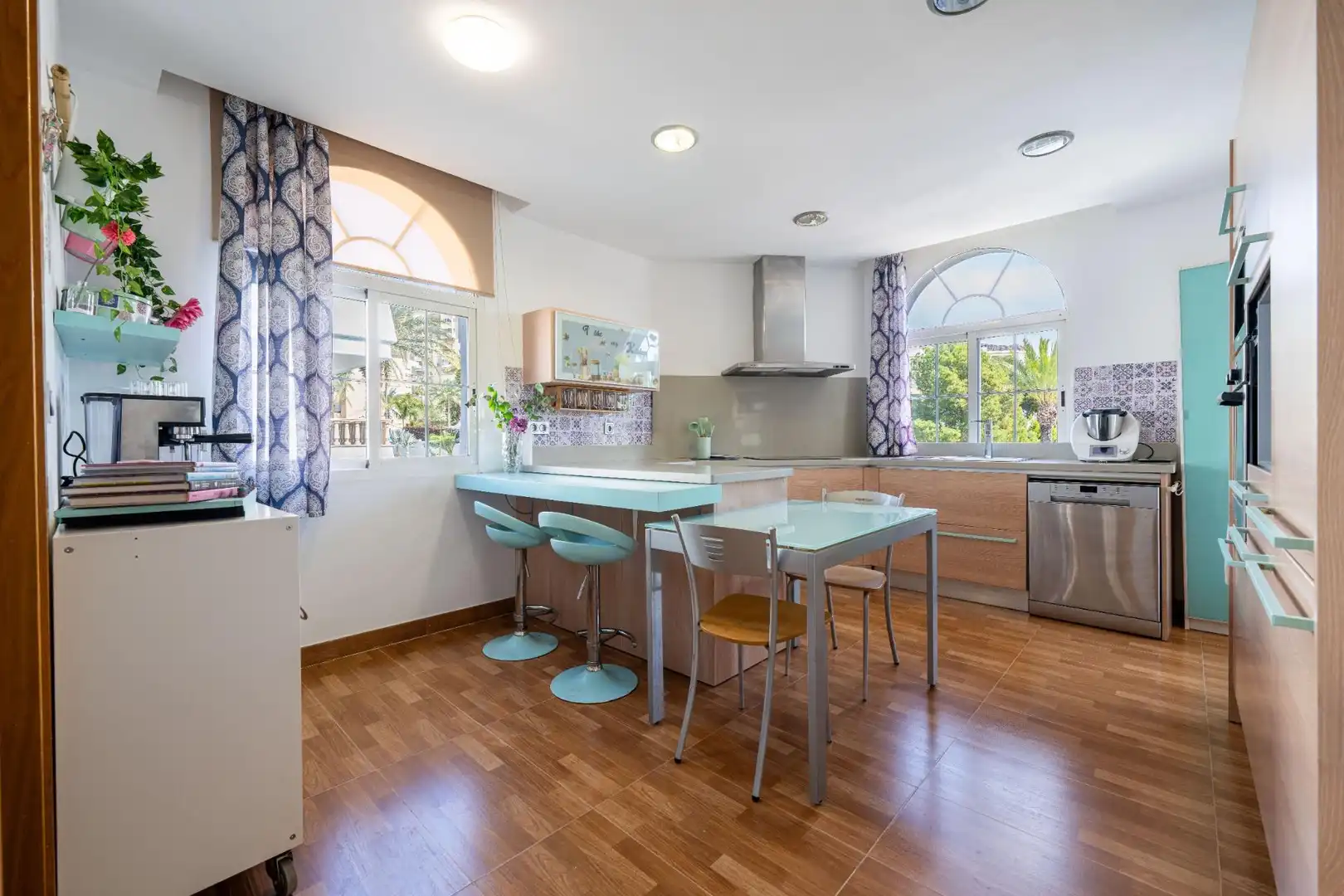 Cocina de Casa o chalet en venta en Roquetas de Mar con Aire acondicionado, Calefacción y Jardín privado