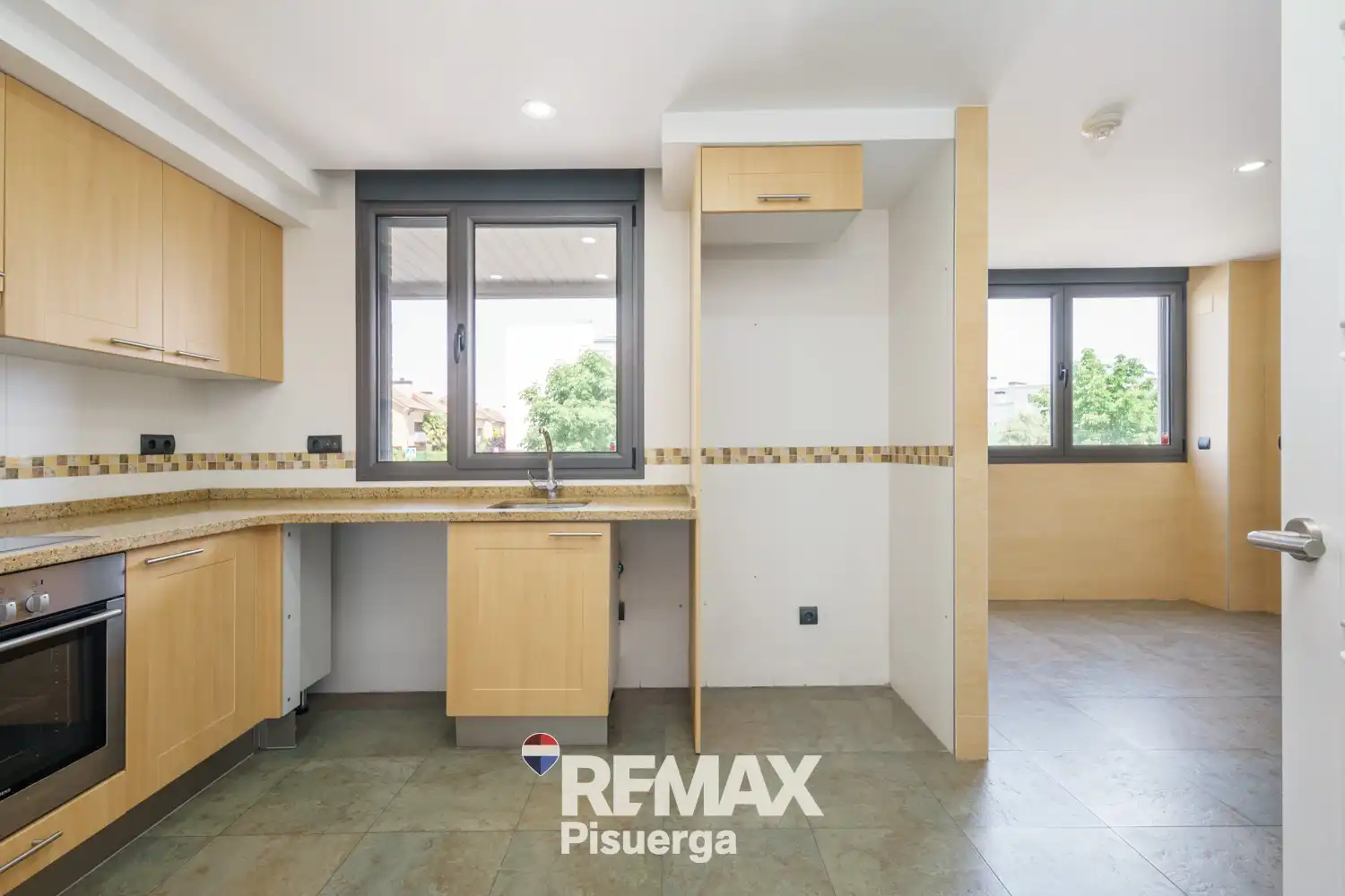 Vista exterior de Casa o xalet en venda en Valladolid amb Aire condicionat, Calefacció i Jardí privat