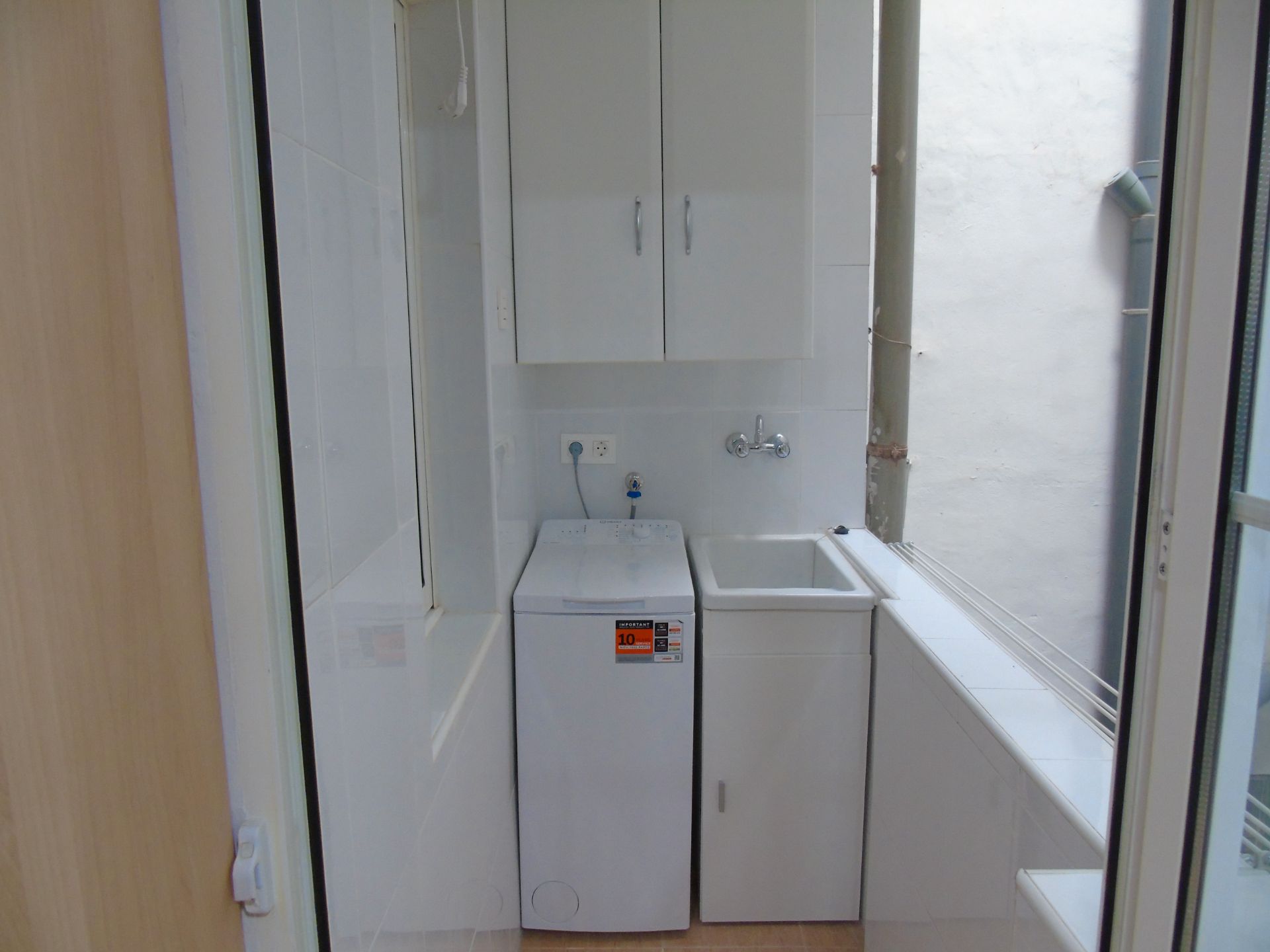 Bany de Apartament de lloguer en  Murcia Capital amb Aire condicionat, Calefacció i Forn