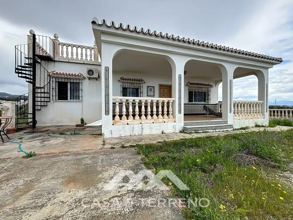 Vista exterior de Casa o chalet en venta en Vélez-Málaga con Aire acondicionado, Jardín privado y Terraza