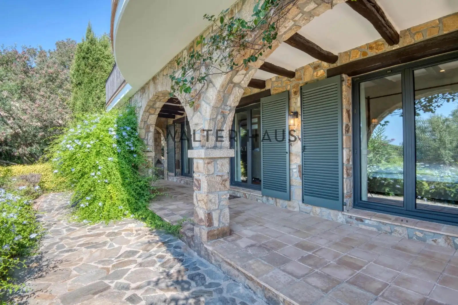 Casa amb terrassa en venda a Avinguda de Vallvanera, imagen 11