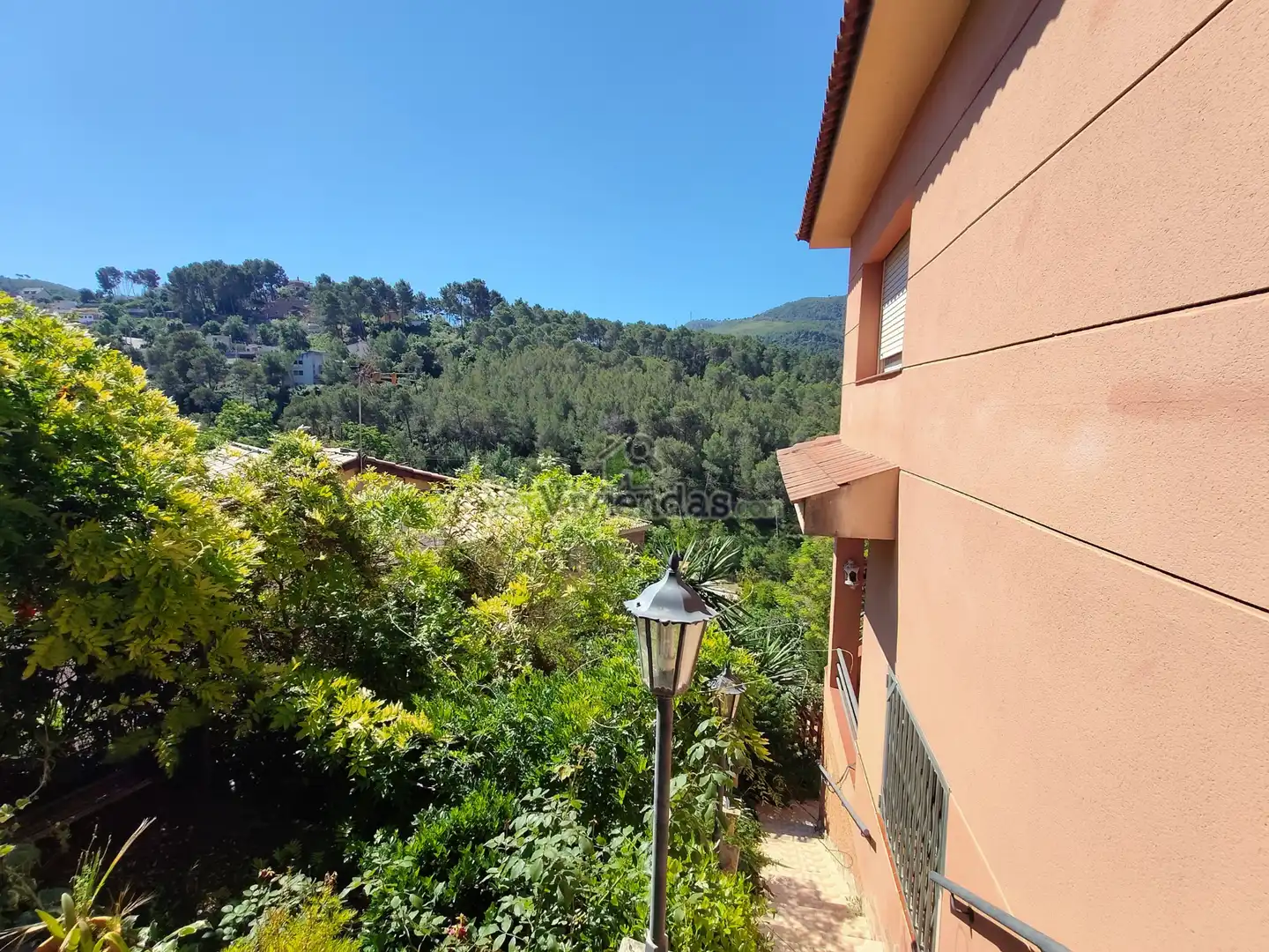 Vista exterior de Casa adosada en venta en Vallirana con Calefacción, Jardín privado y Terraza