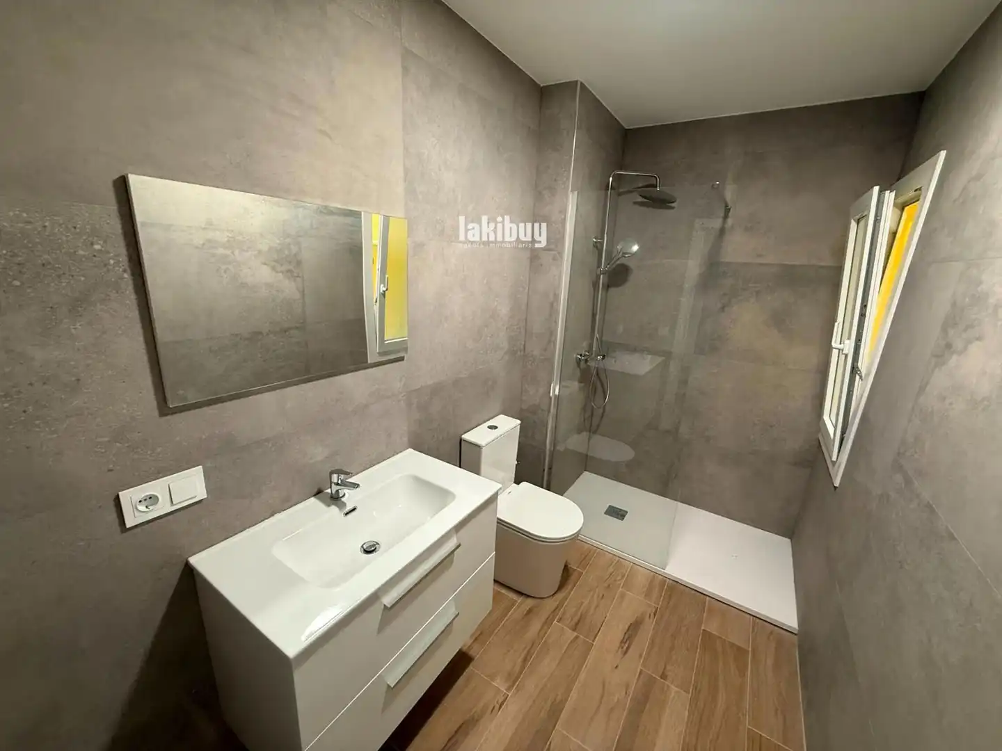 Bathroom of Flat for sale in Agramunt  with Heating, Terrace and Storage room