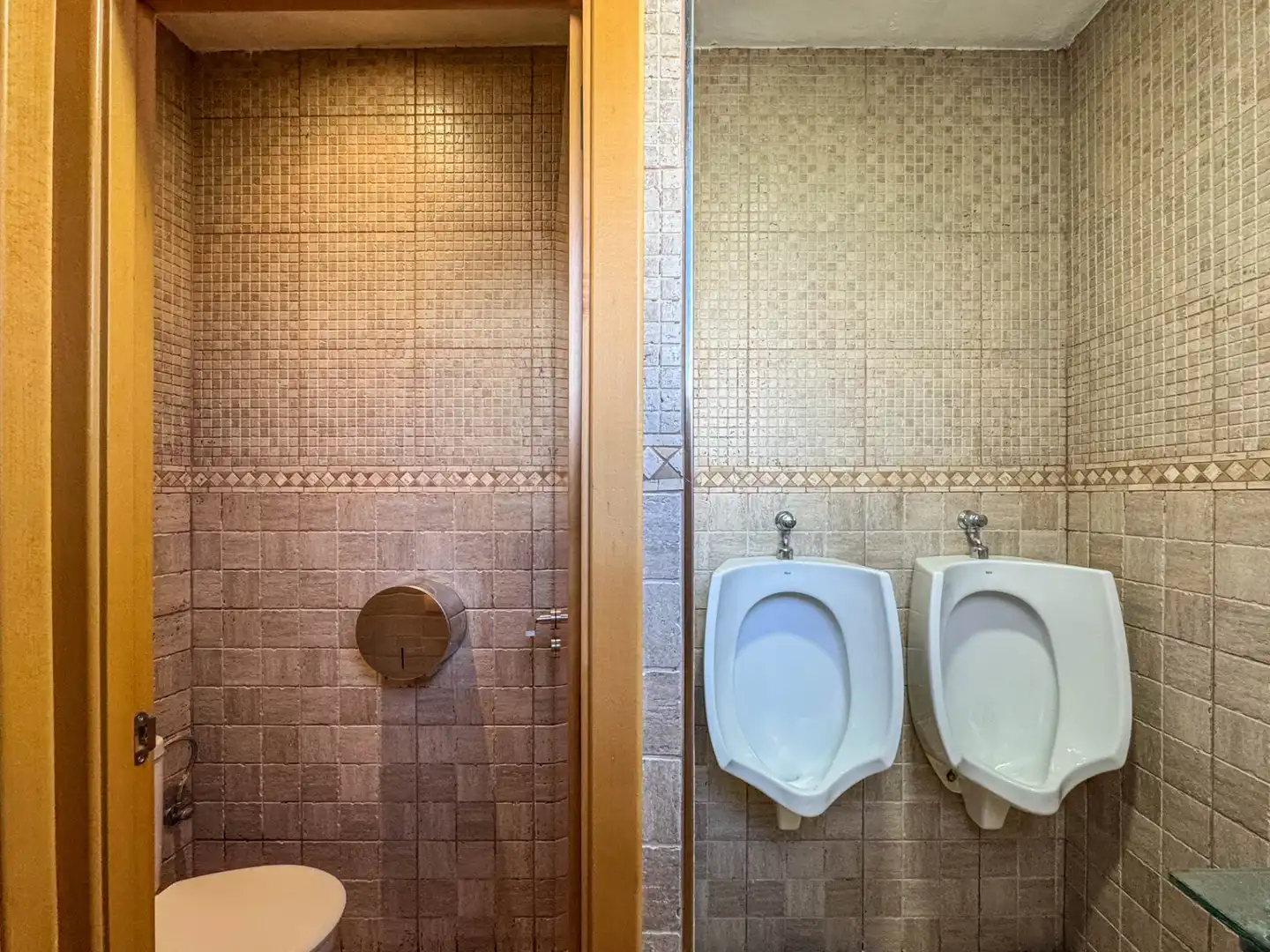 Bathroom of Commercial properties for sale in Vimbodí i Poblet  with Heating