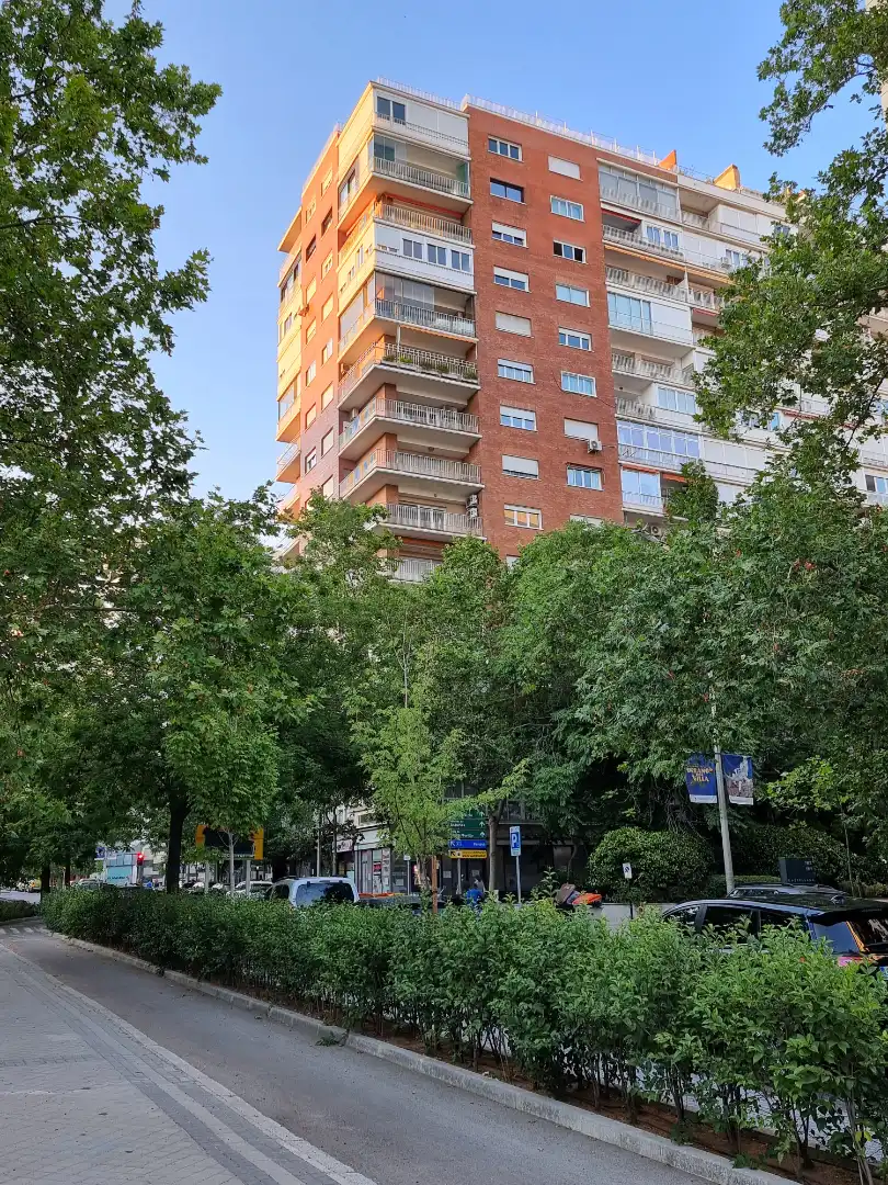 Vista exterior de Pis per a compartir en Chamartín
