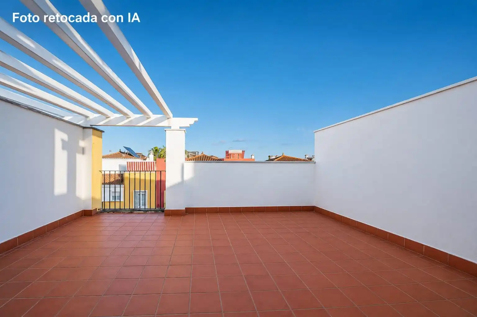 Terrassa de Casa adosada en venda en Dos Hermanas amb Aire condicionat, Calefacció i Jardí privat