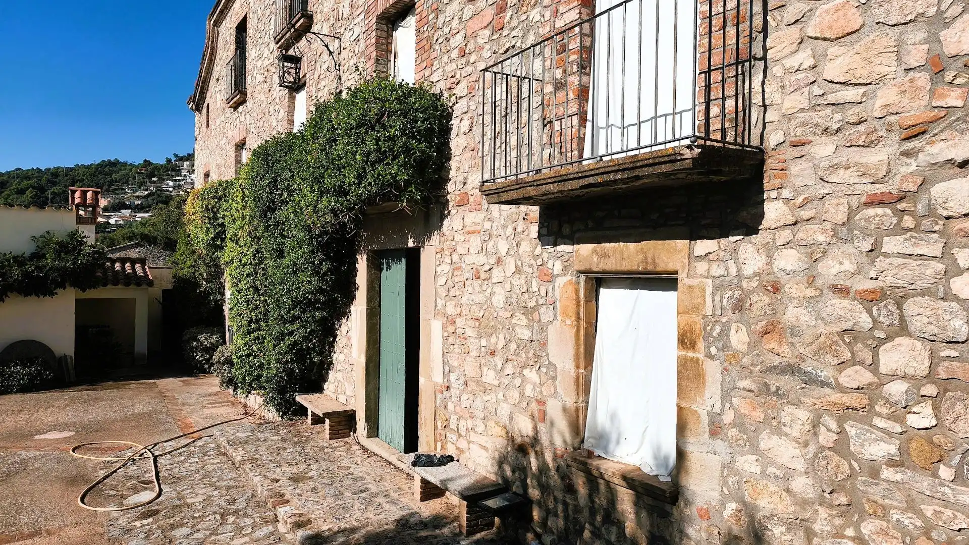 Maison rustique avec piscine à vendre à Bigues i Riells del Fai
