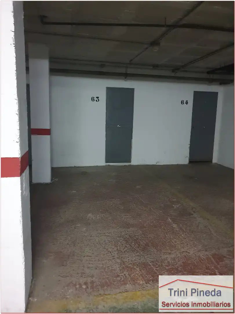 Parking de Oficina en venta en Sevilla con Aire acondicionado y Trastero