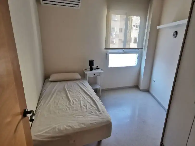 Bedroom of Flat for rent in Valencia  with Air Conditioner, Heating and Storage room