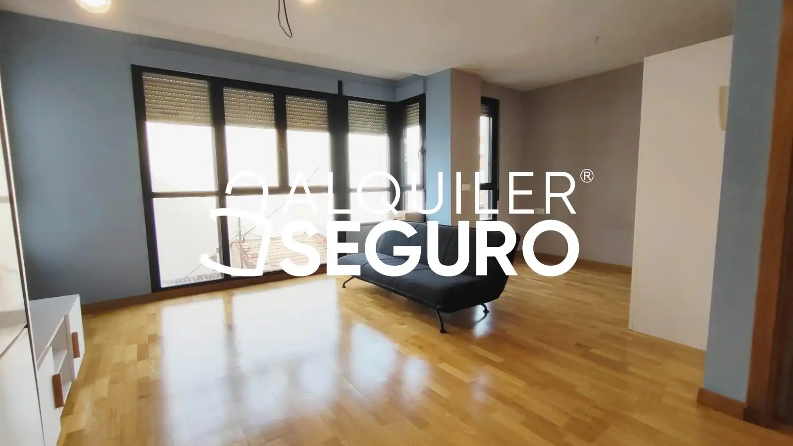 Living room of Study for rent in Valencia  with Air Conditioner