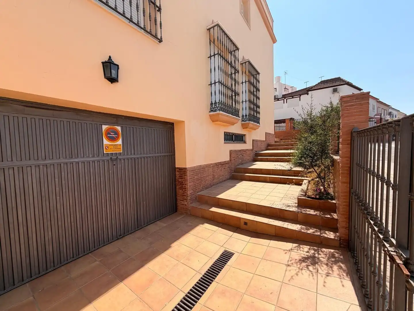 Vista exterior de Casa o xalet en venda en Morón de la Frontera