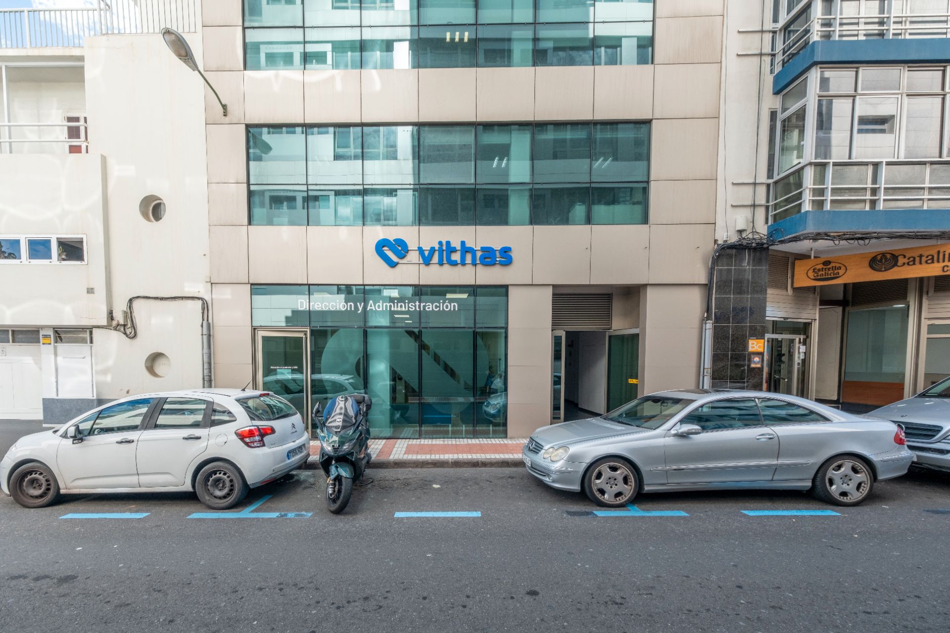 Exterior view of Premises for sale in Las Palmas de Gran Canaria  with Air Conditioner and Alarm