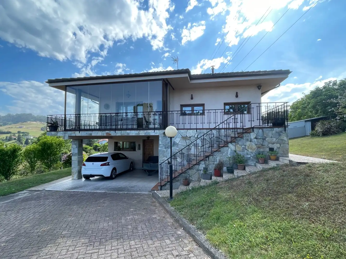 Vista exterior de Casa o chalet en venta en Gijón  con Calefacción, Jardín privado y Terraza
