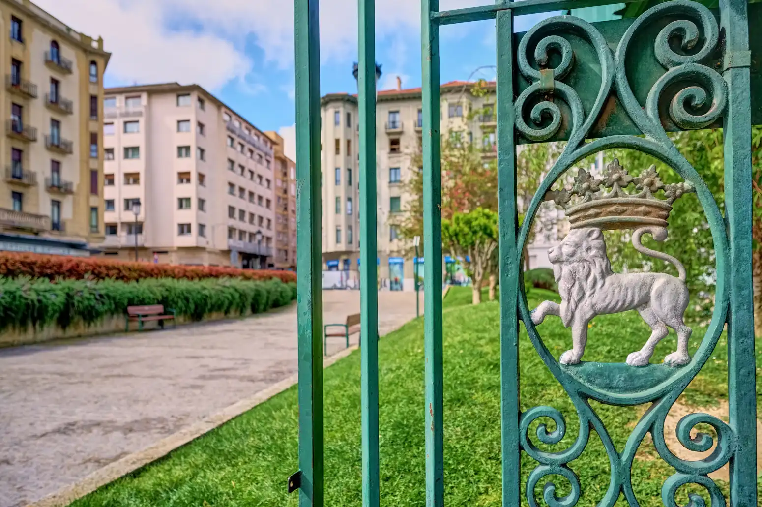 Vista exterior de Oficina en venda en  Pamplona / Iruña amb Calefacció