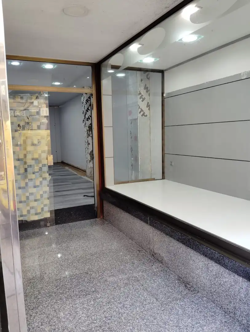 Business premises to rent in Noia, imagen 4