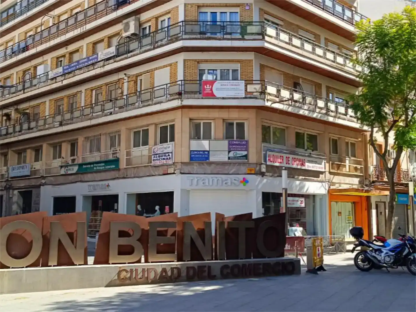 Exterior view of Office for rent in Don Benito