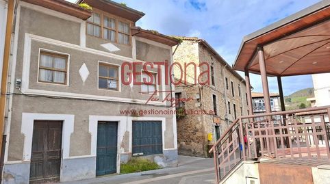 CASA PARA REFORMAR EN EL CENTRO DE RAMALES DE LA VICTORIA.