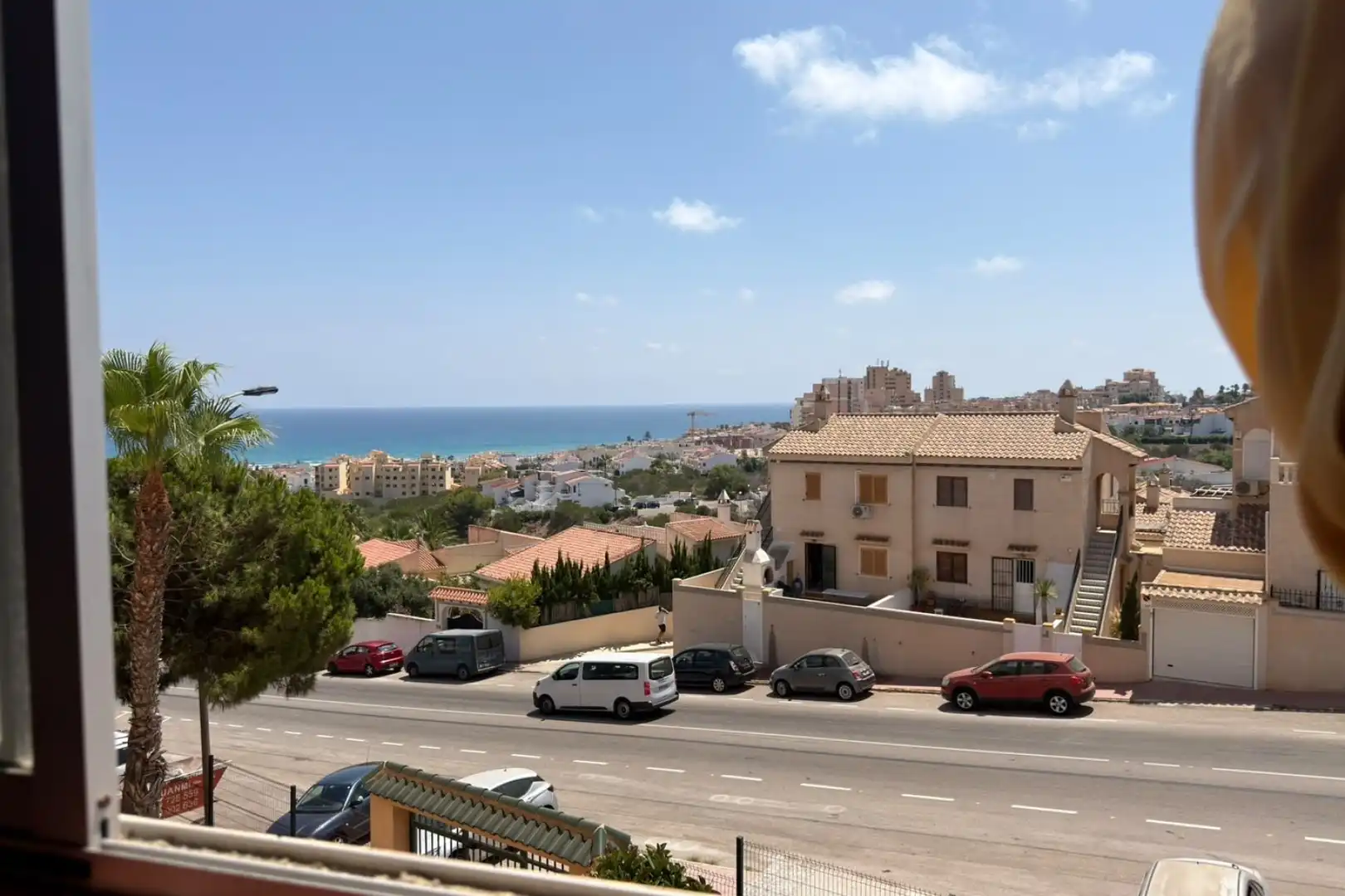 Vista exterior de Estudi en venda en Torrevieja amb Moblat, Rentadora i Piscina comunitària