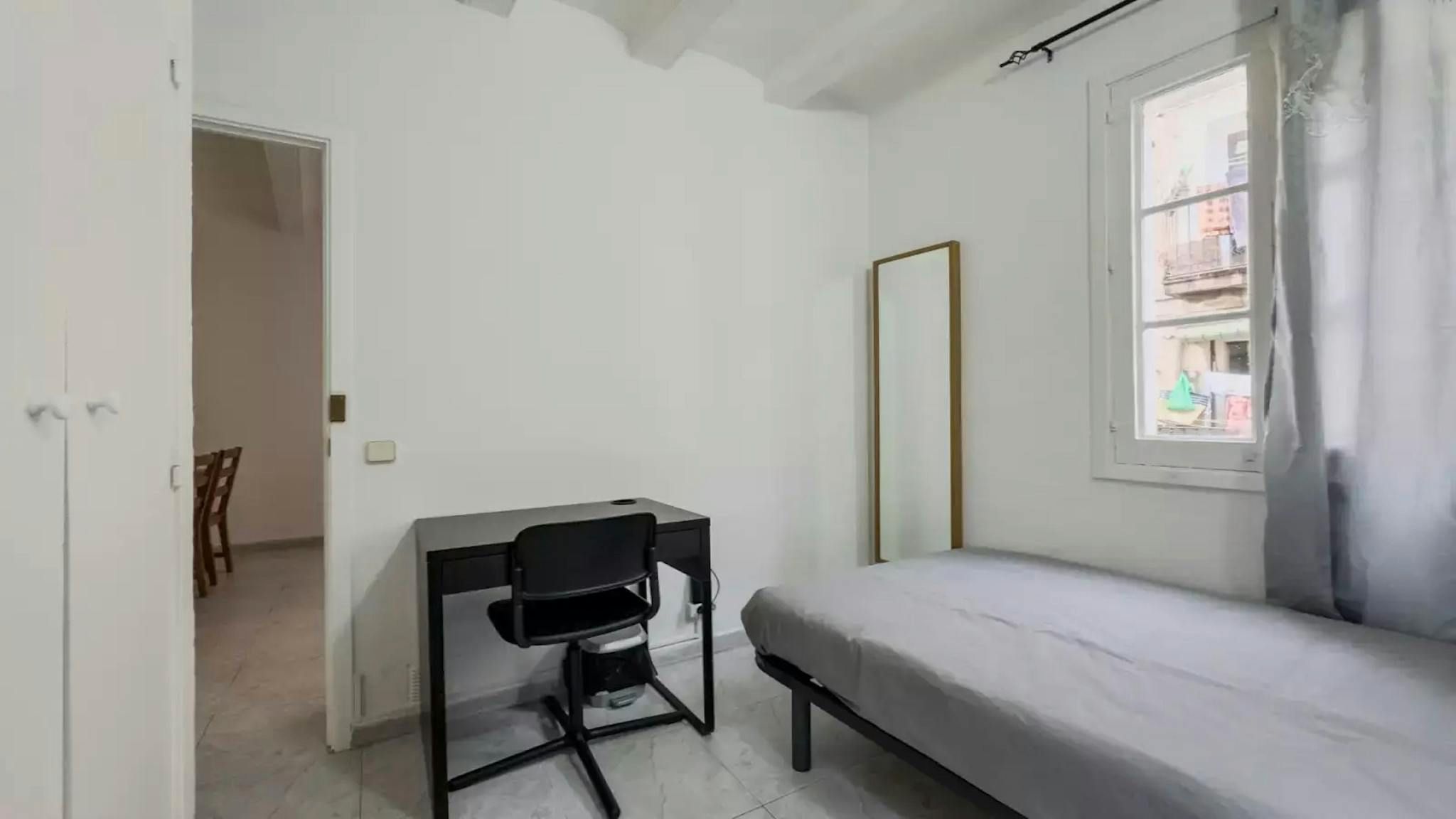 Habitación de Piso para compartir en  Barcelona Capital con Lavadora