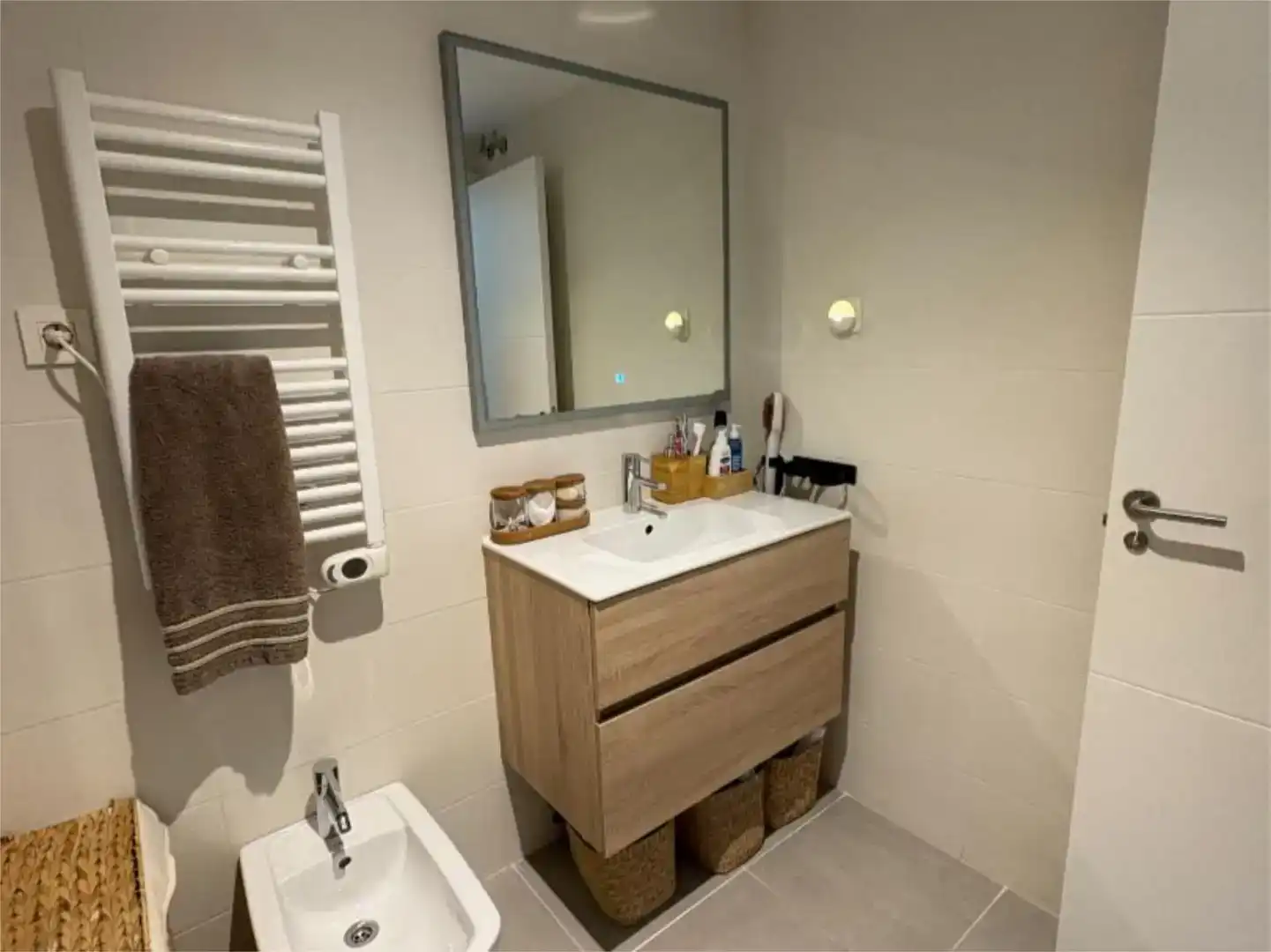 Bathroom of Flat for sale in Sabadell  with Air Conditioner and Swimming Pool