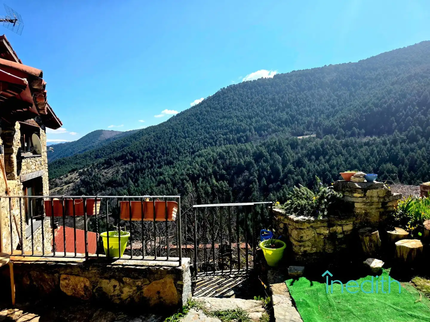 Terrassa de Casa o xalet en venda en El Pont de Bar amb Aire condicionat, Jardí privat i Terrassa
