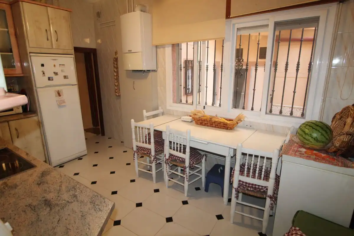 Cuina de Casa adosada en venda en Daimiel amb Aire condicionat, Calefacció i Terrassa