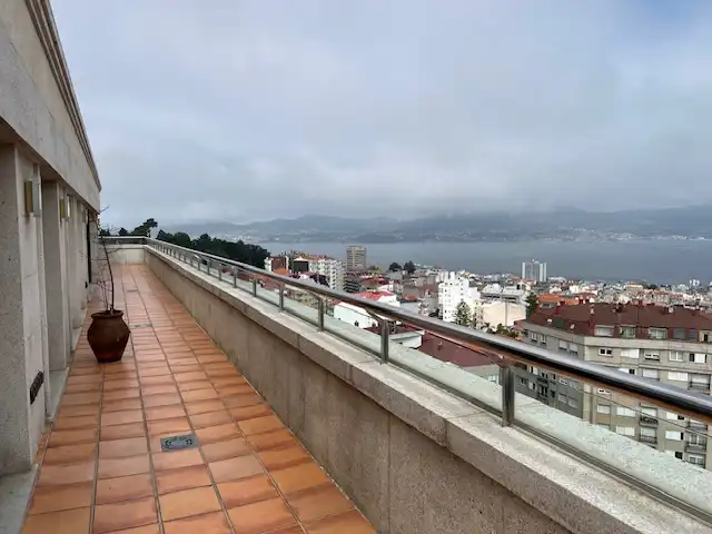 Terraza de Piso de alquiler en Vigo  con Aire acondicionado, Calefacción y Parquet